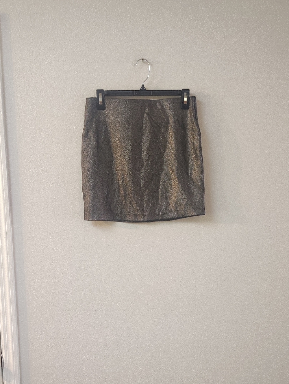 BCBGeneration Metallic Bronze Black Shimmer Mini Skirt Size Medium Bodycon Party